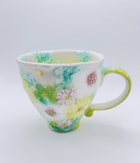 Yuzuriha Flower Mug 绿彩花