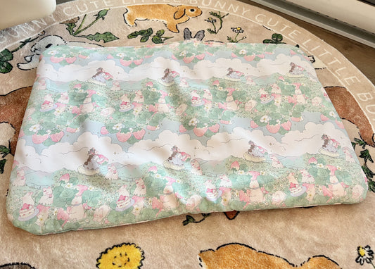 Dog Bed (Strawberry Green)